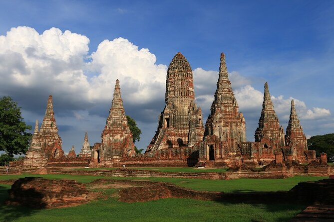 Private Ayutthaya Day Tour from Bangkok With Lunch - Stop 2 at Ayutthaya Historical Park: the UNESCO foundation