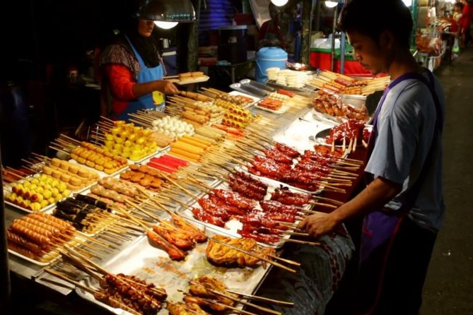 Private Bangkok Foodtour by tuk-tuk - Tuk-tuk street food in Bangkok, with your group driving the agenda
