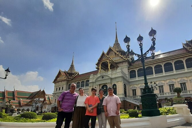 Private Bangkok Grand Palace Full-Day City sightseeing Tour - Wat Pho and the reclining Buddha finale