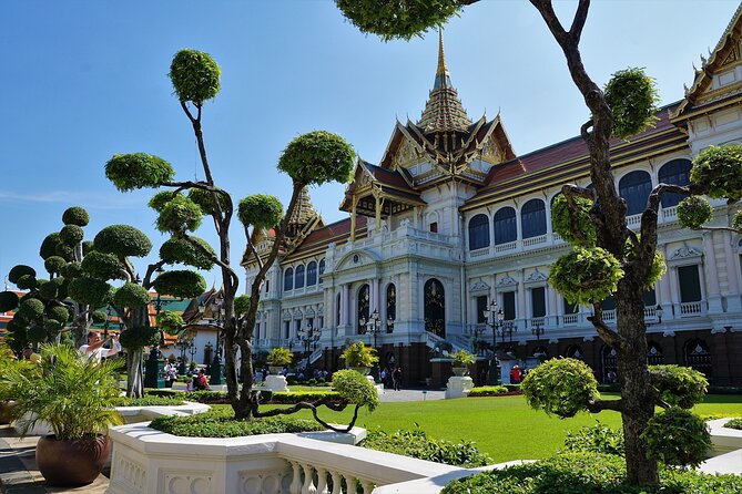 Private Best of Bangkok Full Day Highlights City Tour - Grand Palace and Wat Phra Kaew: where the dress code becomes real