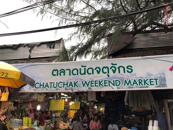 Private Culinary Kickstart Tour of Bangkok with a Local - Chatuchak Weekend Market: Mu Ping Skewers and Pad Thai