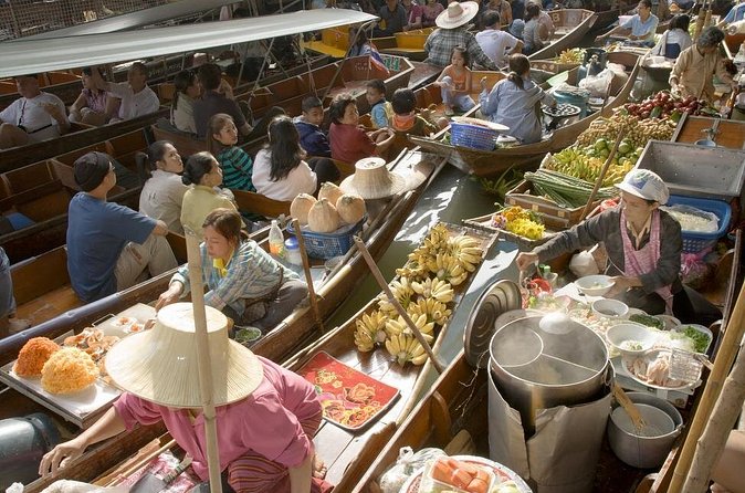 Private Damnoen Saduak Floating Market and Train Market Tour - Shopping at Damnoen Saduak, fresh produce and Thai ingredients