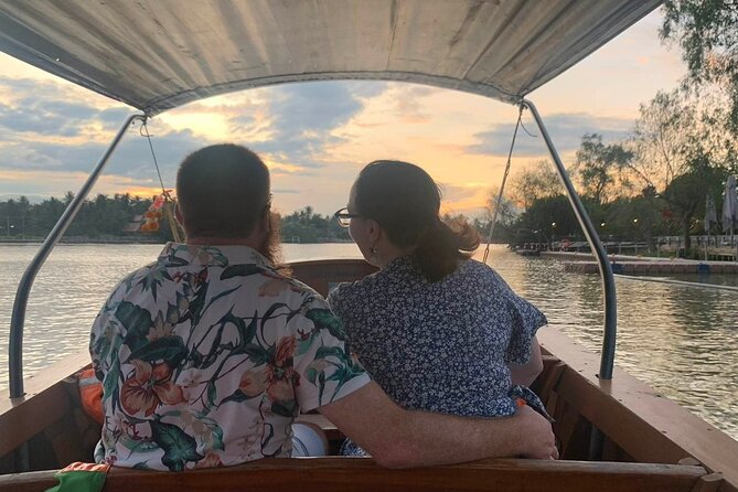 Private Excursion to Maeklong Railway & Amphawa Floating Markets - Comfort, kids, and practical tips you’ll thank yourself for