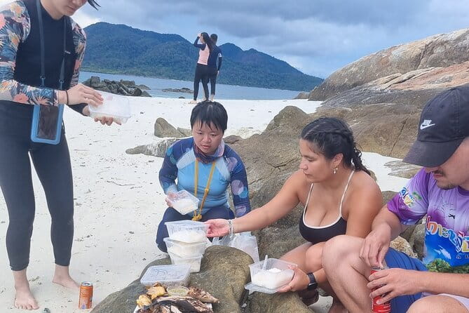 Private Experience with Fishing, Barbeque, Sashimi and Snorkeling - Snorkeling gear included, with stops that change for visibility