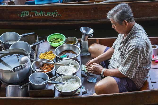 Private Guided Tour to Train Market and Damnoensaduak Floating Market - Coconut Sugar Farm: the palm-sap sweetness stop