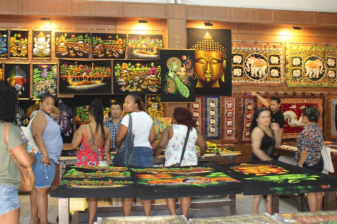 Private Guided Tour to Train Market and Damnoensaduak Floating Market - Getting the most from your guide, not just the ticket