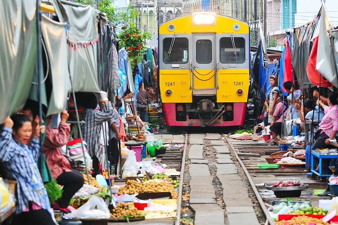 Private Guided Tour to Train Market and Damnoensaduak Floating Market - Price and Logistics: $125 per person, and where the value actually lives