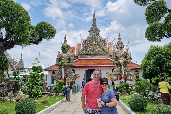 Private Half Day Tour in Bangkok with the Grand Palace - Wat Pho in 50 minutes: the reclining Buddha and the temple vibe