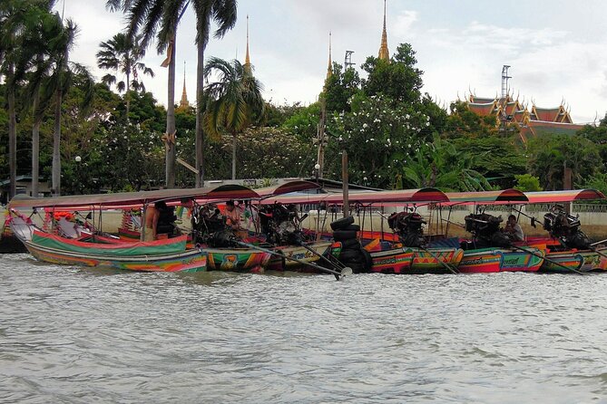 Private Longtail Boat Bangkok Canal Tour - Guides you might meet: English explanations that change the trip