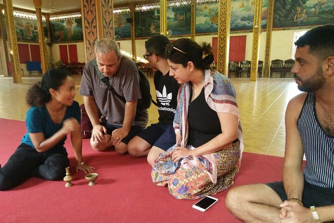 Private Morning Сeremony in Wat Chalong (Chaithararam Temple) - Stop 3 at Khet Aphaiyathan: temple walk and Thai Buddhist stories