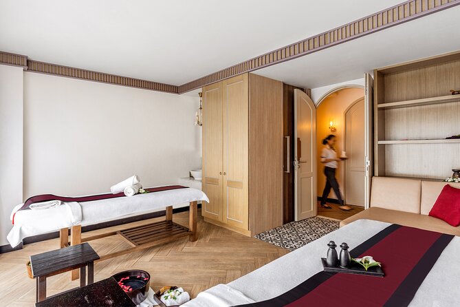 Private Royal Siam Thai Package with Thai Massage in Phuket - The coconut scrub step, 30 minutes of easy comfort