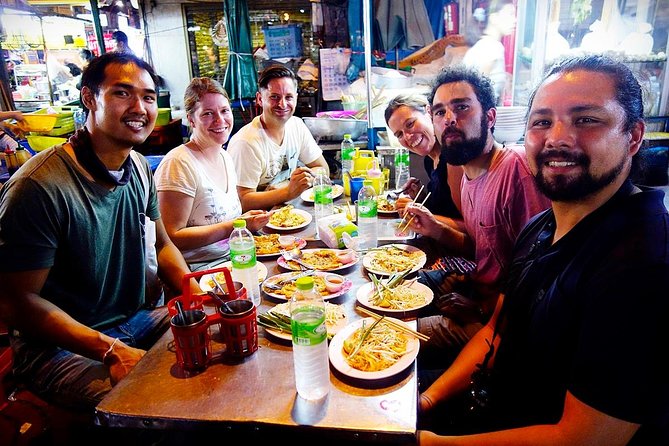 PRIVATE - STEET FOOD TOUR CHINA TOWN incl. food and drinks - Bangkok’s Yaowarat tastes better with a guide
