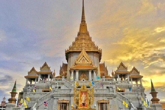 Private Tour: Bangkok Temples and Grand Palace - Lunch near the Palace, and why timing actually matters