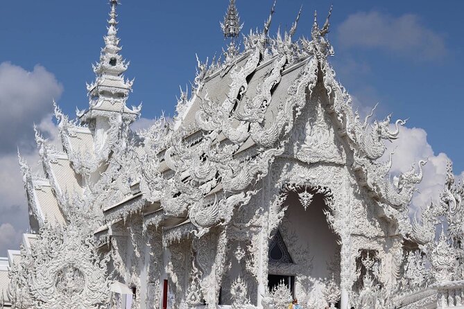 Private Tour Chiang Rai 3 Wonderful Temples & Lalitta Cafe - Key highlights you will actually care about