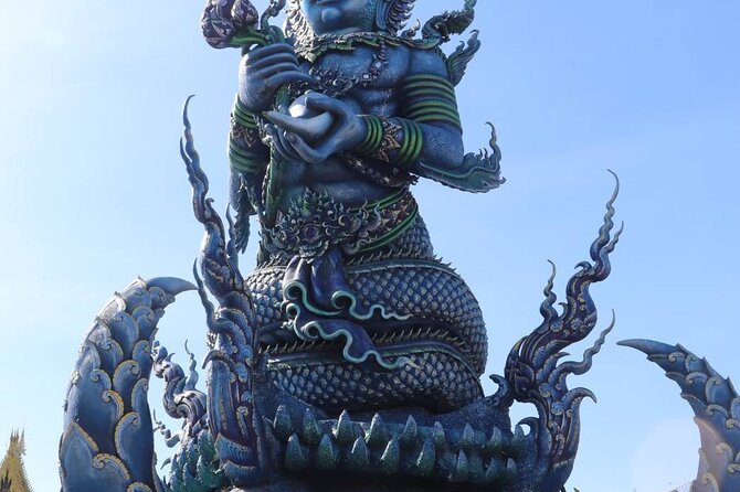 Private Tour Chiang Rai 3 Wonderful Temples & Lalitta Cafe - Wat Rong Sau Ten Blue Temple: modern twists on Buddhist art