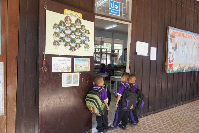Private-Tour Doi Suthep Temple and Khun Chang Kien Village Half-Day - Khun Chang Khian Hmong Village: Daily Life, Crafts, and a History Museum