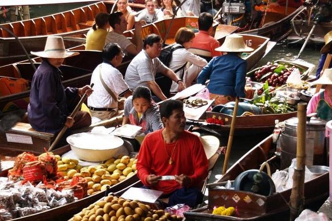 Private Tour: Floating Markets and Suan Sampran Day Trip from Bangkok - Getting to Damnoen Saduak by Long-Tail Boat