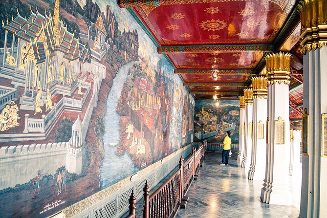 Private Tour: Half-day Grand Palace and Wat Arun by Boat - Private transportation and live commentary, what you’re really buying