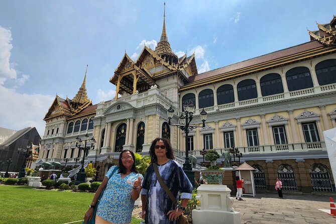 Private Tour: Temples Tour of Bangkok - China Town and Pak Khlong Flower Talat: a quick taste of daily Bangkok