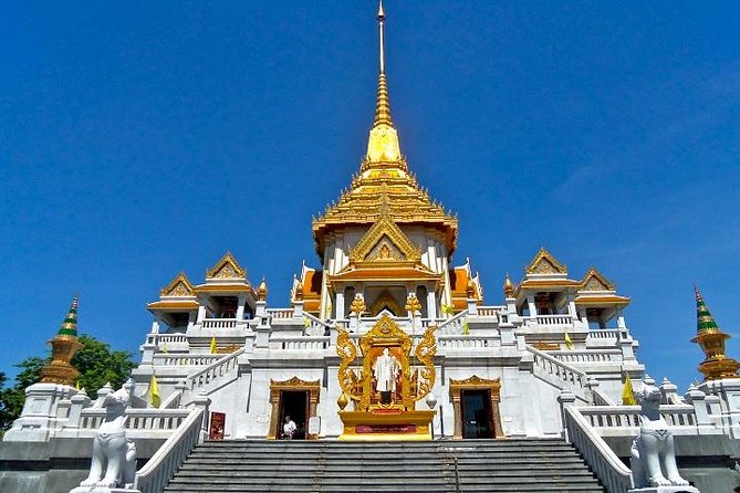 Private Tour: Temples Tour of Bangkok - Wat Traimit: the 10-foot gold Buddha (and why it is such a flex)