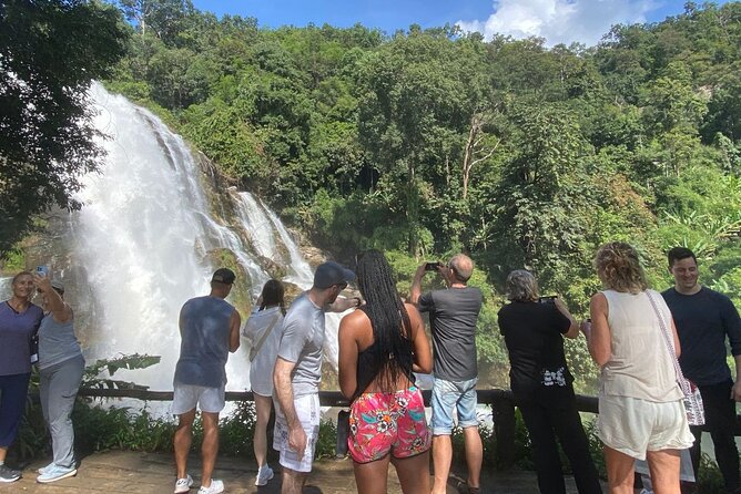 Private Tour to Doi Inthanon including Twins Pagodas and Hiking - Pha Dok Siew Waterfall: Steps, Partial Access, and the Mae Klang River