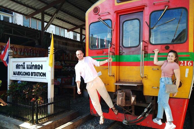 Private tour to Floating & Railway markets (multi-lang: EN ZH ES IT FR DE) - Coconut sugar farm: a short visit with real process