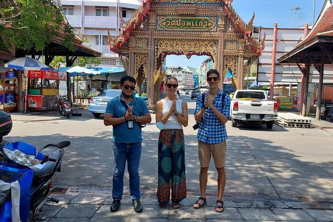Private tour to Floating & Railway markets (multi-lang: EN ZH ES IT FR DE) - Choosing the last stop: farm or temple based on your interests