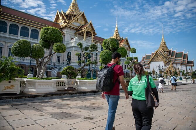 Private Tour to Pho Temple, Arun Temple and Canal Tour - Wat Pho and the Thai Traditional Massage School: iconic Buddha, classic temple feel