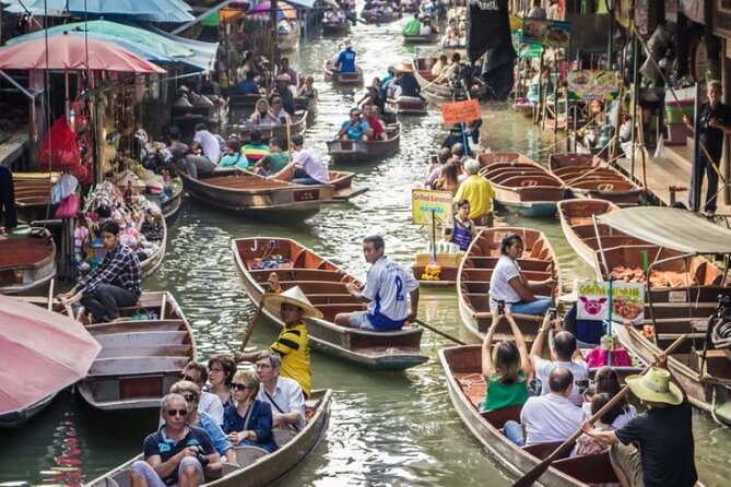 Private Tour to Railway Market and Damnoen Saduak Floating Market - Maeklong Railway Market: where shopping makes room for a train
