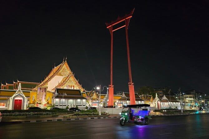 Private Tuktuk Authentic Food Tour (Chinatown-Flower Market) - Driving through Yaowarat Chinatown, without losing your night to directions