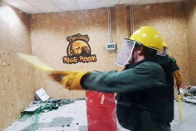 Rage Room - Your 30-minute itinerary: from check-in to calmer