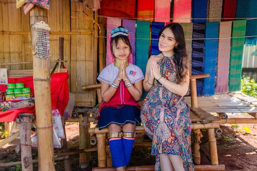 Red, Blue, White Temples & Hot Spring Trip from Chiang Mai - Huay Pla Kang Temple (Red Temple) and the 25-meter Guan Yin plus big views