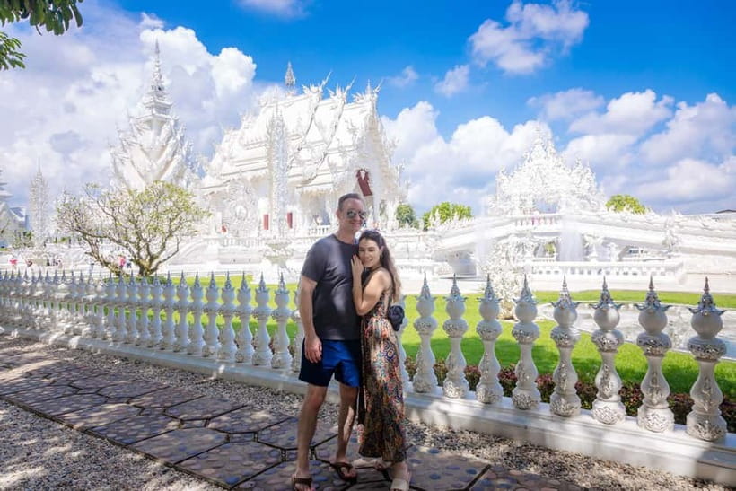 Red, Blue, White Temples & Hot Spring Trip from Chiang Mai - Morning pickup and the 10-hour schedule reality check