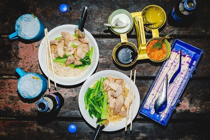 Rest And Relax Massage - Traditional Thai Massage In Bangkok / Sukhumvit - The vibe: strong, clean, and practical, not frou-frou