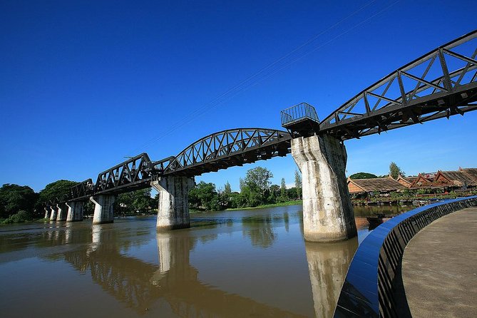 River Kwai Bridge and Floating Market Full-Day Combo - Lunch: a real midday break that keeps the day sane