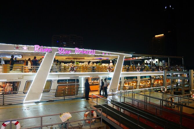 River Star Princess Dinner Cruise: Bangkok Chao Phraya River - The Chao Phraya route: bridges and landmark passes you can actually enjoy