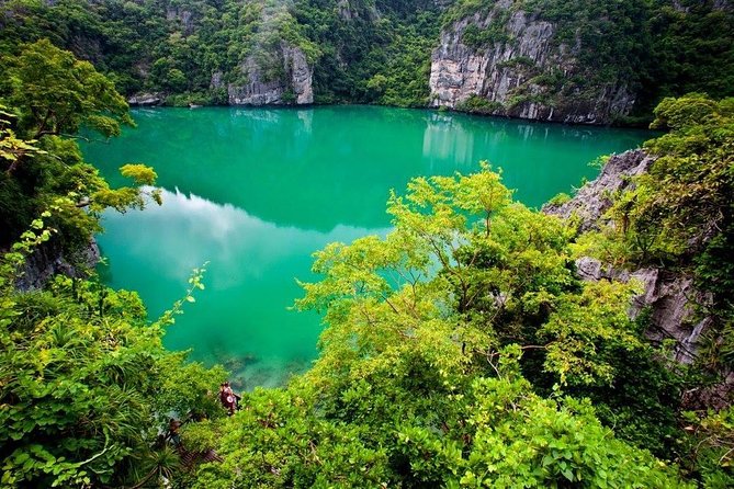 Samui Island Tour to Angthong Marine Park by Big Boat with Kayaking - Guides and safety: the human factor that improves everything