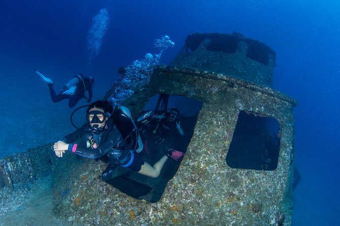 Scuba Diving Daytrip to Racha Yai - The 4:1 divemaster ratio: why the smaller support matters