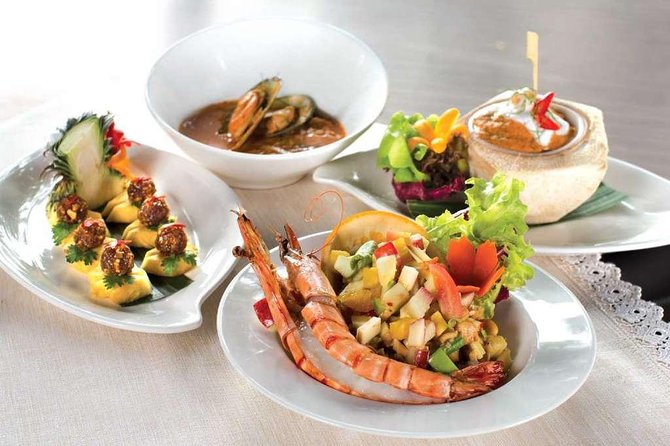 Shangri-La Hotel's Salathip Thai Restaurant Experience - The Four-Course Thai Set Menu, and What You Actually Get