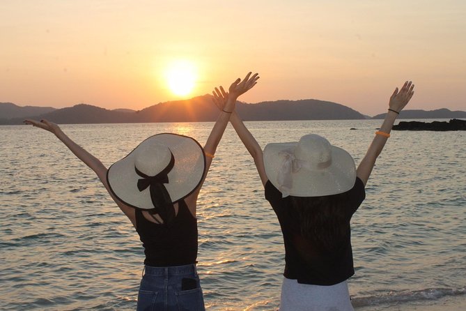Small Group Phi Phi Islands Sunrise Tour with Seaview Lunch - Stop 3: Phi Phi Le and the Maya Bay moment