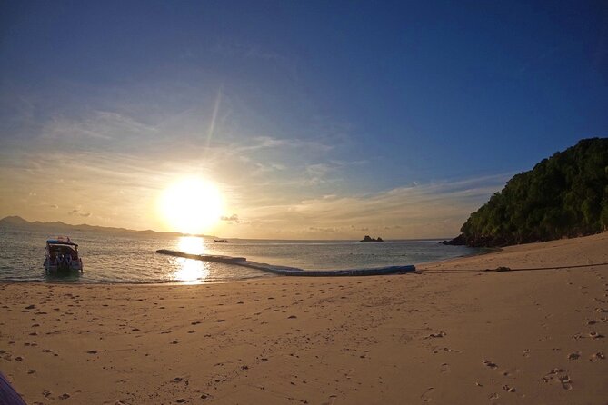 Small Group Phi Phi Islands Sunrise Tour with Seaview Lunch - Snorkeling gear details that actually affect your comfort