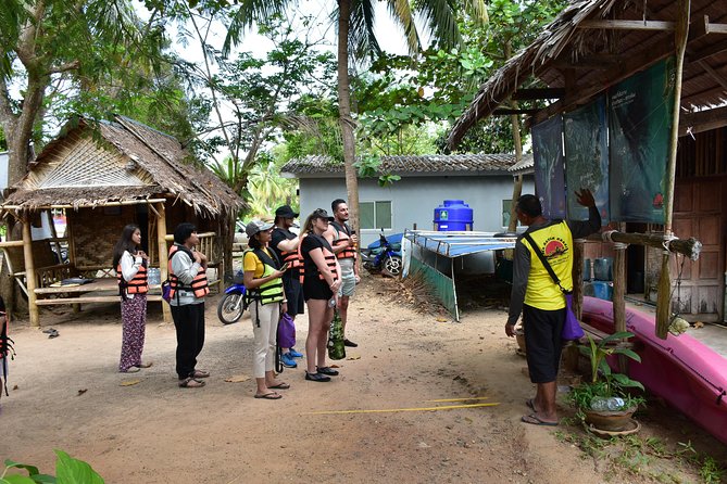 Small-Group Sea Kayaking in Ao Thalane Bay and Hong Island from Krabi - Group size, guide style, and how the day stays manageable