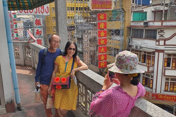 Small-Group: Unseen Bangkok's Chinatown Walking Tour - Entering Sampeng Market Lanes with a Small-Group Guide