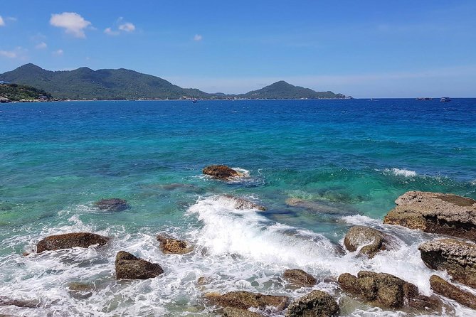 Snorkel Tour to Koh Nangyuan and the hidden bays of Koh Tao onboard the Oxygen - Gear, guide style, and how to get better snorkeling quickly