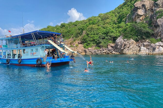 Snorkel Trip to Koh Nangyuan and Bays of Koh Tao By The Oxygen - Shark Bay: turtle odds and the thrill of possible sharks