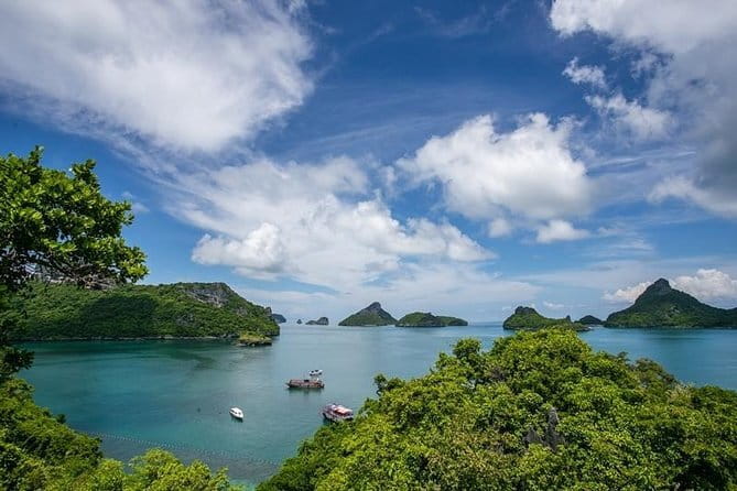 Snorkeling and Kayaking Tour at Angthong Marine Park by Speedboat from Koh Samui - The rhythm of the day: speedboat out, Wua stops, then viewpoints and kayaking