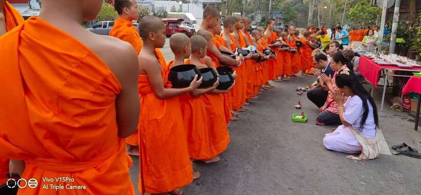Spiritual Sunrise Wat Doi Suthep, Pha Lat, Alms & Meditation - Should you book the Wat Doi Suthep sunrise, alms, and meditation tour?