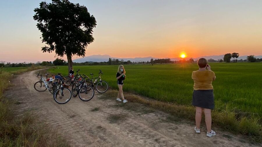 Sukhothai: 2.5-Hours Guided Countryside Sunset Bike Tour - Leaving Town for the Sukhothai Countryside
