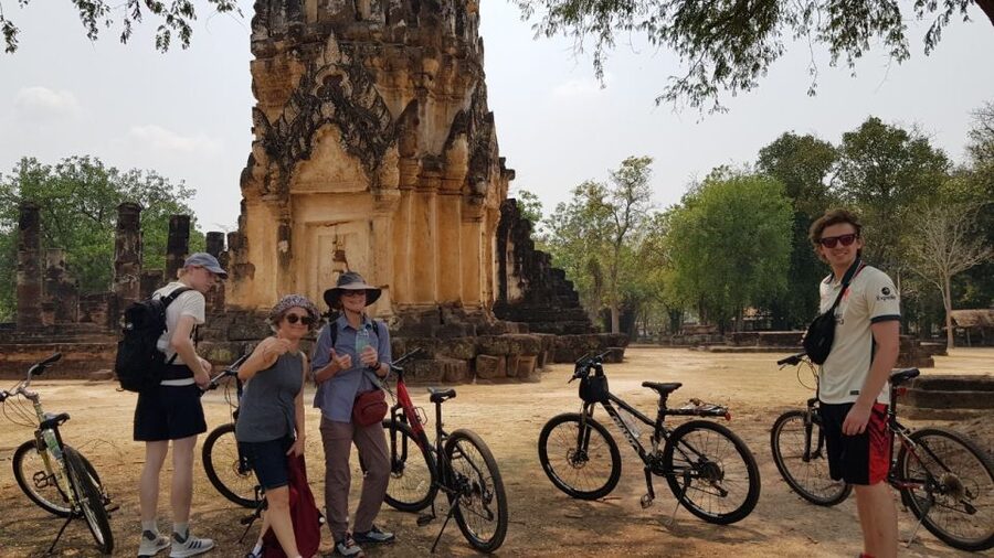 Sukhothai: Full-Day Historical Park Cycling Tour with Lunch - The Route Pace, Dirt Roads, and Getting Through the Heat