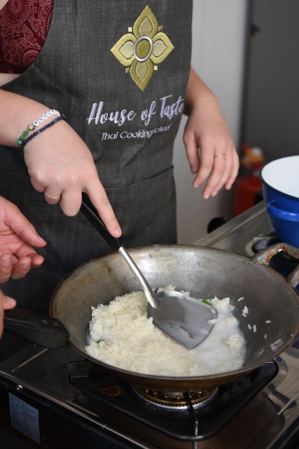 Sukhumvit: Hands-on Thai Cooking Class & Market Tour in BKK - Should You Book This Sukhumvit Thai Cooking Class?